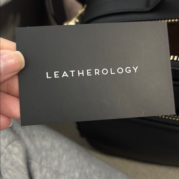 Leatherology meadow large satchel in black color new - Picture 3 of 4